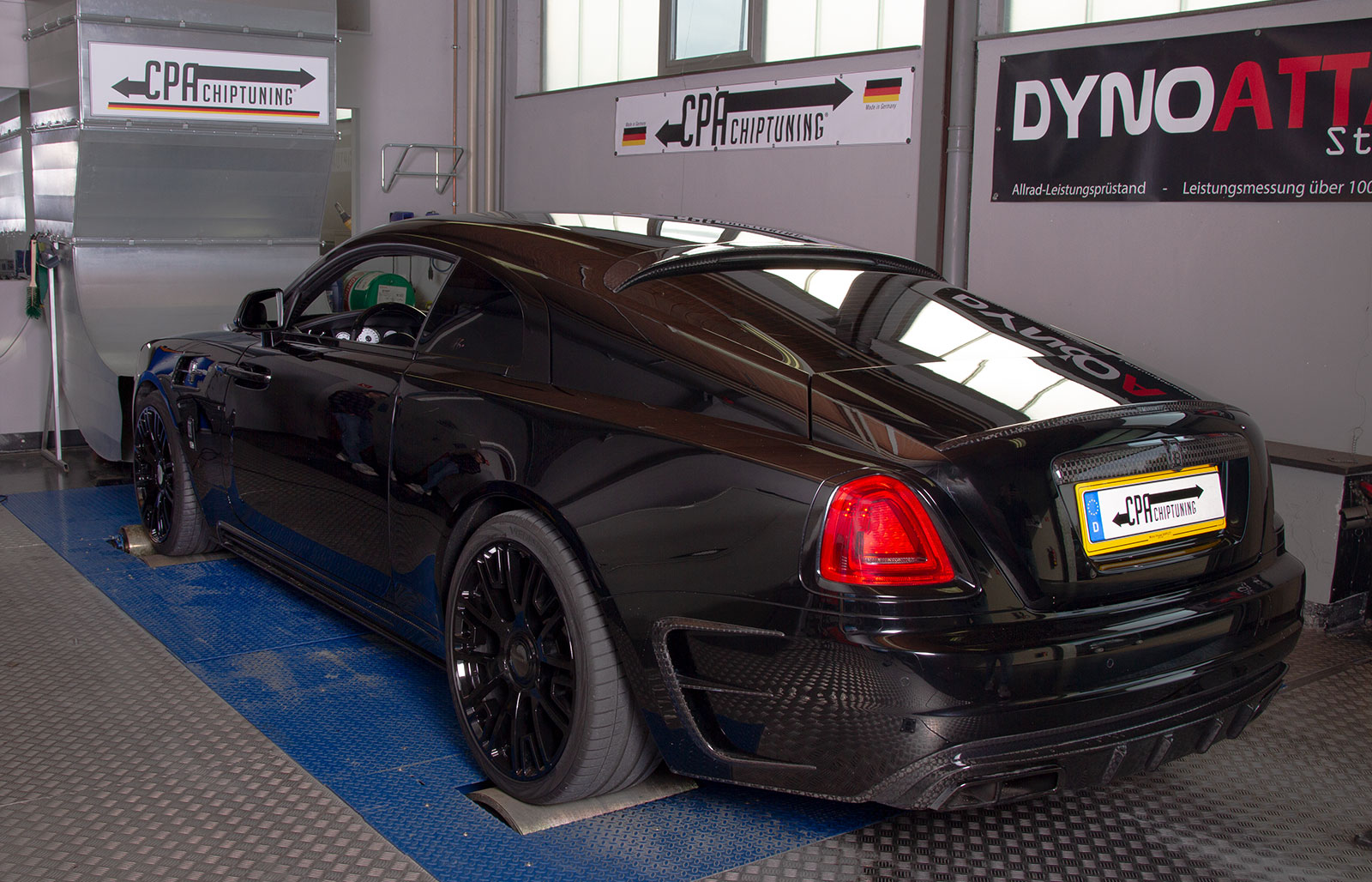 O RollsRoyce Wraith Black Badget