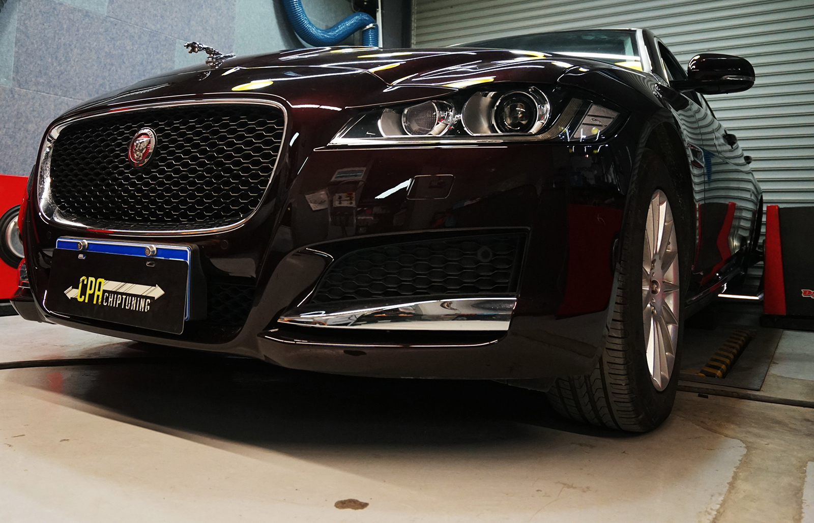 Todo o potencial do Jaguar XF