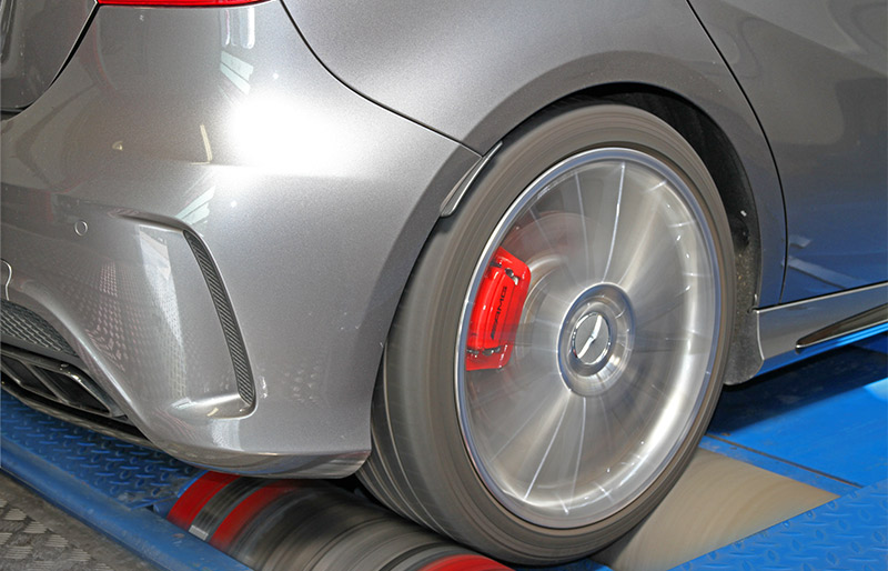 Mercedes A45 AMG no dinamômetro