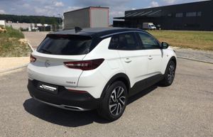 Potência diesel no Opel Grandland X 2.0 D