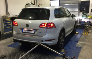 Monstro de todas as rodas com vapor potente: WV Touareg