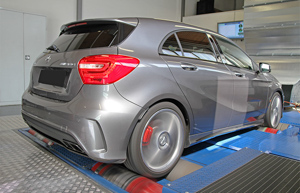Mercedes A45 AMG no dinamômetro